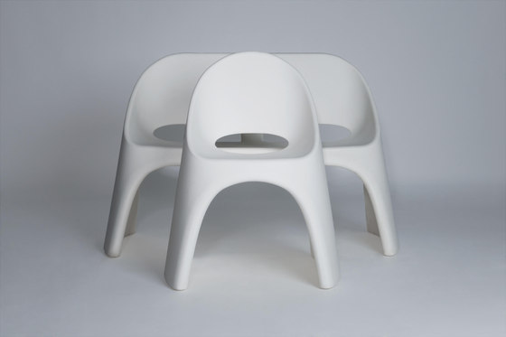 Amélie | Chairs | Slide