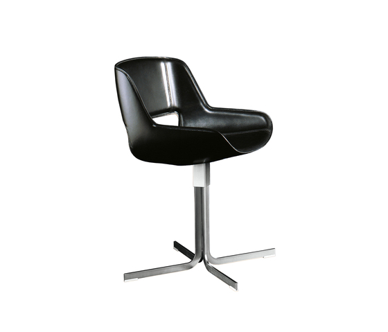 Amaranta Chair | Stühle | Enrico Pellizzoni