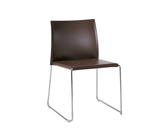Bizzy Chair | Chaises | Enrico Pellizzoni