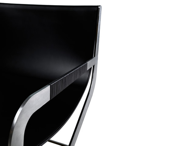 Crossover Easy chair | Fauteuils | Enrico Pellizzoni