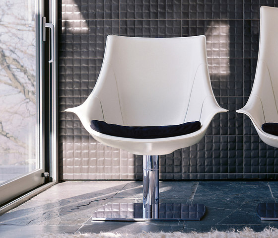 Lullaby Armchair low back | Armchairs | Enrico Pellizzoni