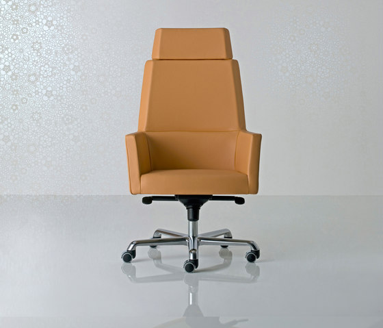Web President Swivel armchair | Chairs | Enrico Pellizzoni