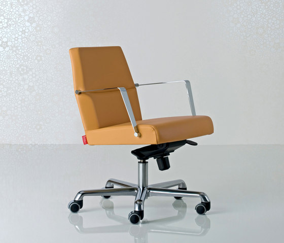 Web Swivel armchair | Sillas de oficina | Enrico Pellizzoni