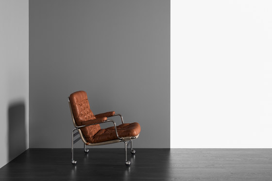 Karin 73 Easy chair | Armchairs | Dux
