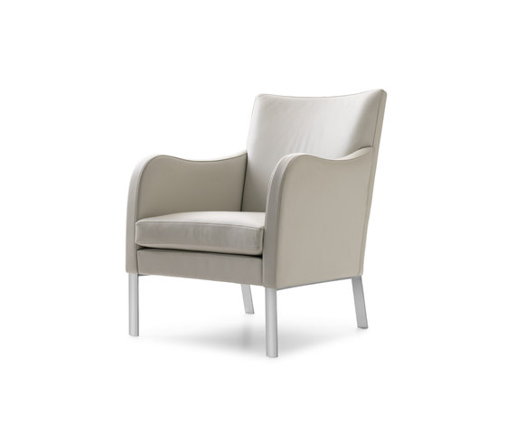 Munich Occasional Low | Sillones | MACAZZ LIVING INTERIORS