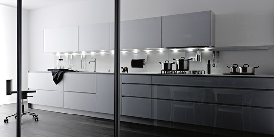 Riciclantica | Alluminio White Lacquered | Fitted kitchens | Valcucine