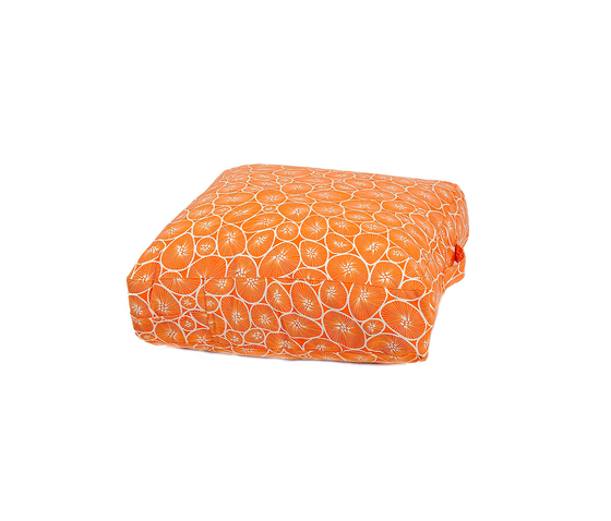 Korall mandarine I white  Cushion | Coussins d'assise | BANTIE