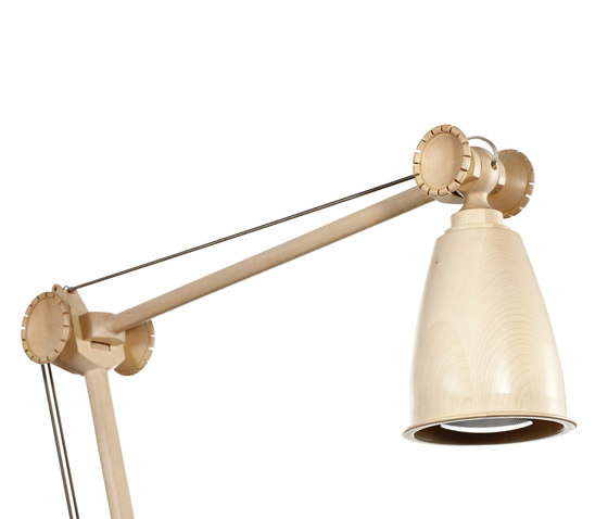 position Floor lamp | Lámparas de pie | moooi