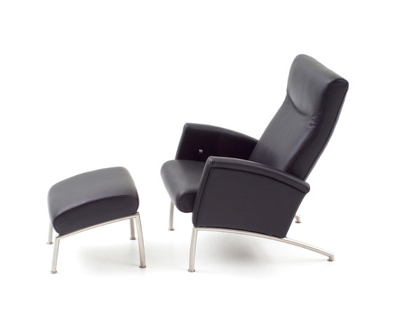 Fly Armchair with footstool | Poltrone | Nielaus