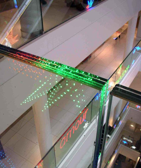 powerglass® balustrade: Galeries Lafayette | Rampes d'escalier | Peter Platz Spezialglas