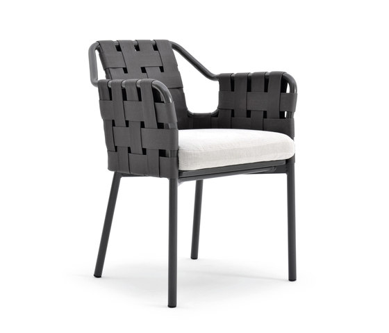 Obi armchair | Chairs | Varaschin