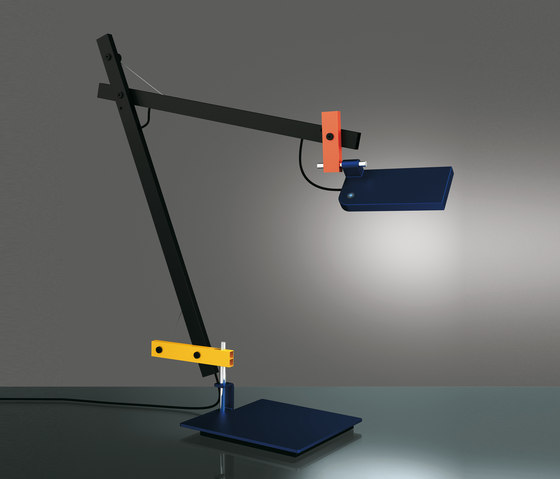 Lotek Table Lamp | Table lights | Artemide