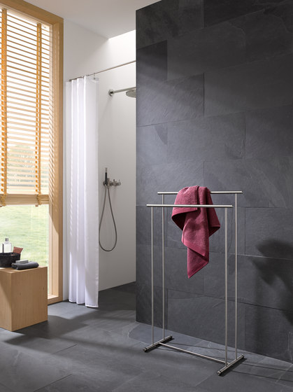 Toallero de pie 60 cm para 2 toallas | Estanterías toallas | PHOS Design