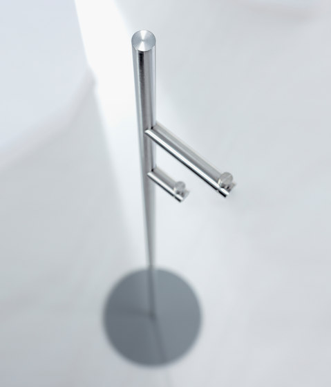 Standgarderobe Straight 2K | Towel rails | PHOS Design