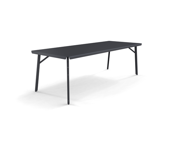 Dakar Table rectangle black | Esstische | Skitsch by Hub Design