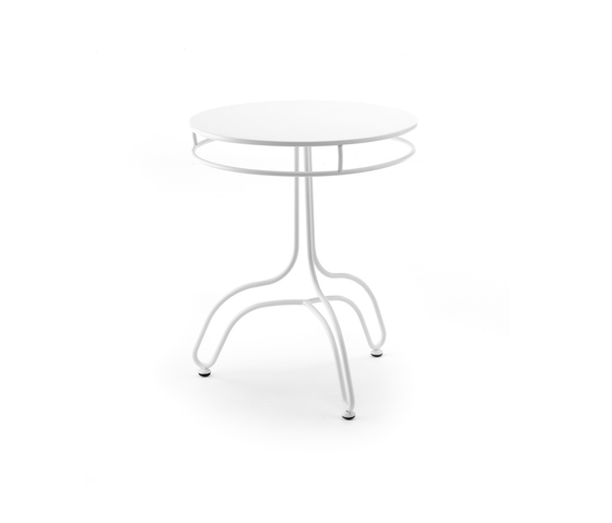 Fildefer outdoor coffee table | Tavolini alti | Skitsch by Hub Design