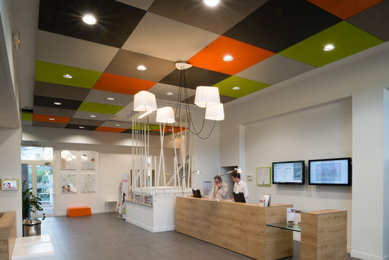 Stereo acoustic panels suspended in clusters | Acoustic ceiling systems | Texaa®