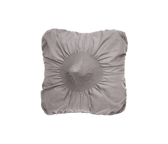 Anemone cushion marrone | Cushions | Poemo Design
