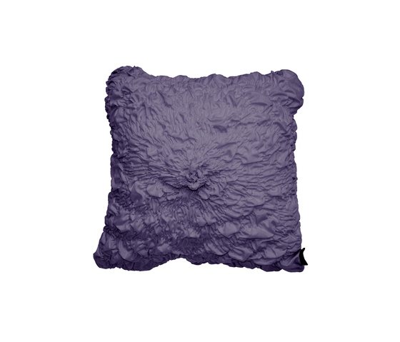 Corallo cushion genziana | Coussins | Poemo Design