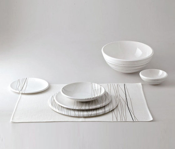 Merletto e Calligrafico plates | Dinnerware | bosa