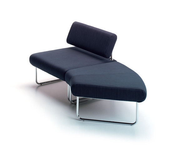 Linea Contract Sofa | Armchairs | Via Della Spiga
