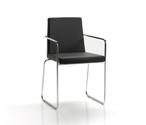 Mafud Chair | Sillas | Via Della Spiga