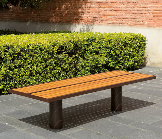 Toronto wood Outdoor Bench | Panche | AREA