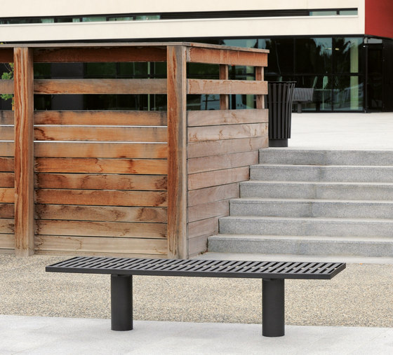 Toronto metal Outdoor Bench | Bancos | AREA