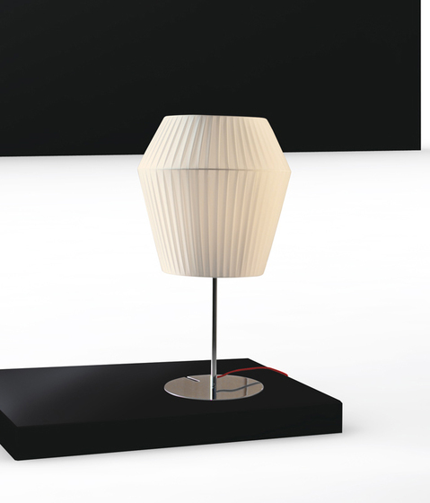 Ruban H273 table lamp | Lámparas de sobremesa | Dix Heures Dix
