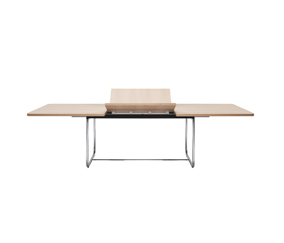 S 1072 | Dining tables | Thonet