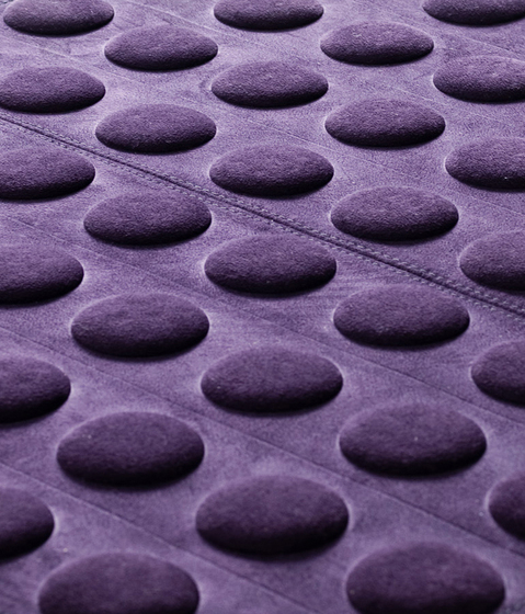 Fabric Flat Superdots lilac | Tapis / Tapis de designers | kymo