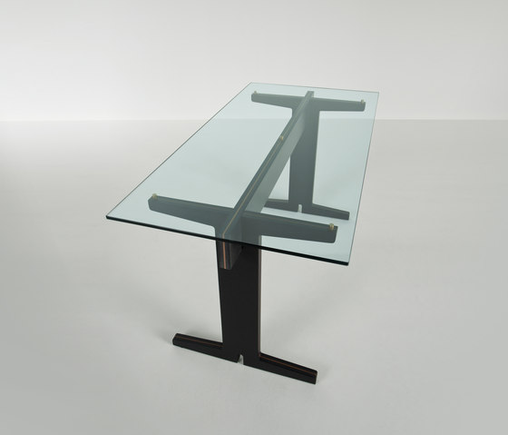 T01 Table * | Dining tables | Colé