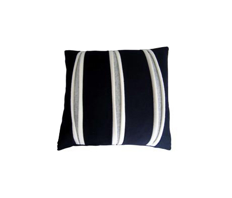 Stripe cushion | Cojines | ANNE KYYRÖ QUINN