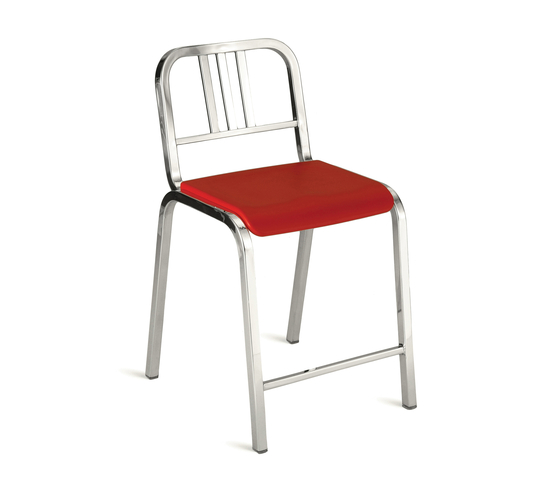 Nine-0™ Stacking counter stool | Taburetes de bar | emeco