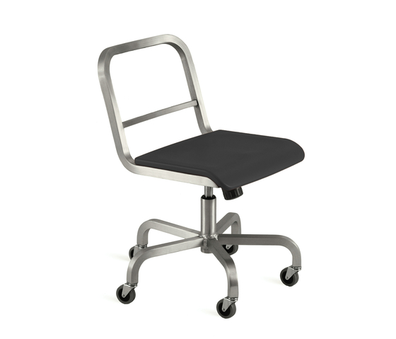 Nine-0™ Swivel chair | Chaises de bureau | emeco