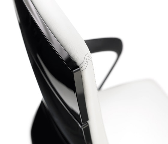 Moteo Style office swivel chair | Sillas de oficina | Klöber