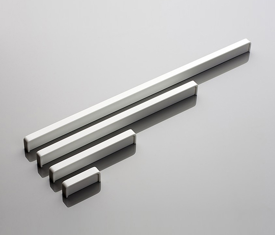 Linie 7 furniture handle | Cabinet handles | AMOS DESIGN
