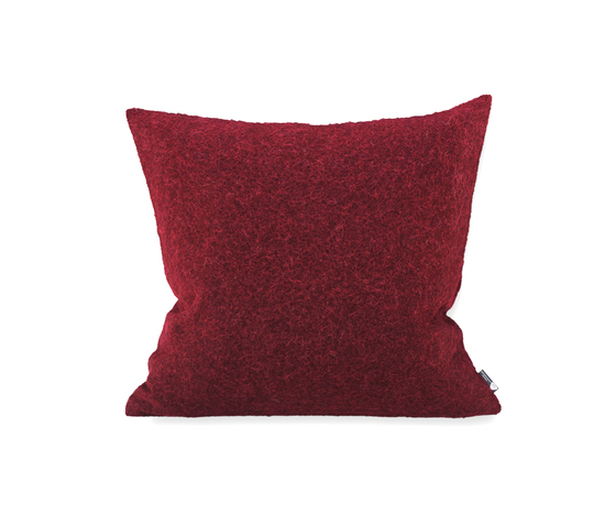 Alina Cushion blackberry | Cushions | Steiner1888