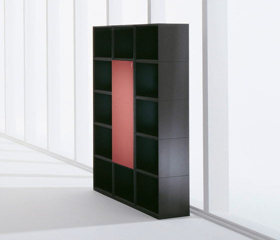 MQ shelving unit with integrated cabinet element | Armarios | Hund Möbelwerke