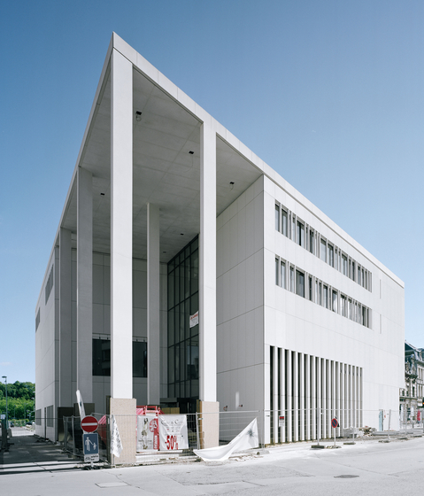 concrete skin | Justice de Paix Luxembourg | Facade systems | Rieder