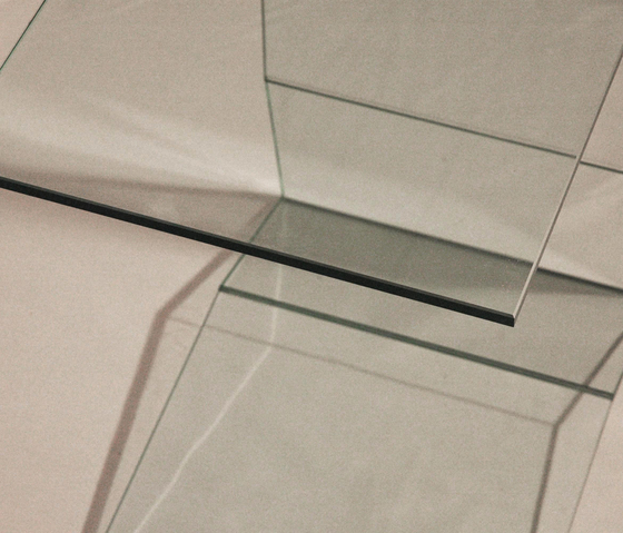 C-Table glass | Tables d'appoint | xbritt moebel