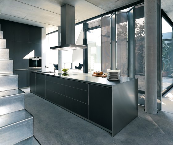 bulthaup b3 monoblock in stainless steel | Fitted kitchens | bulthaup