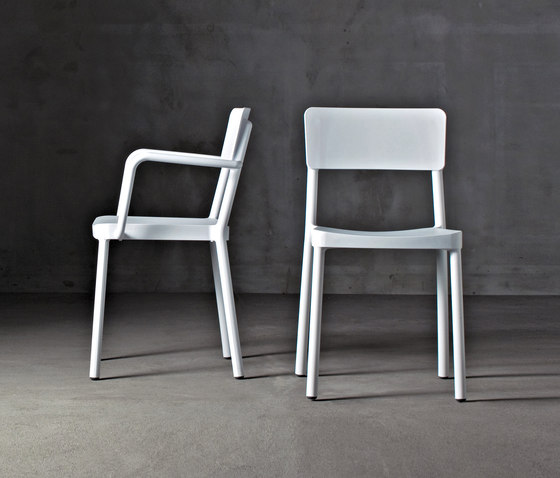 Lisboa | Chairs | Serralunga