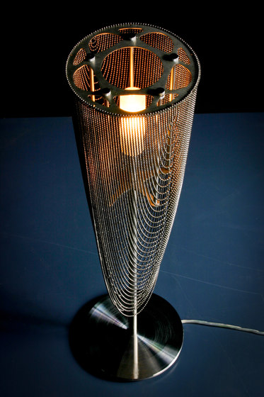 Circular Pod 150 Table Lamp | Luminaires de table | Willowlamp