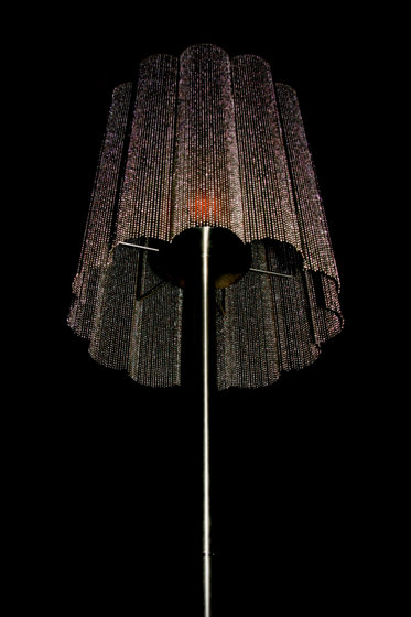 Scalloped Cropped 400 Standing Lamp | Lámparas de pie | Willowlamp