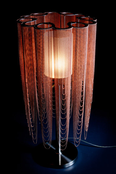 Scalloped Looped 400 Table Lamp | Luminaires de table | Willowlamp