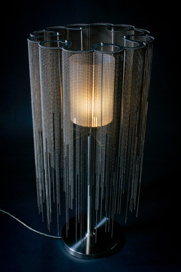 Scalloped Willow 400 Table Lamp | Luminaires de table | Willowlamp