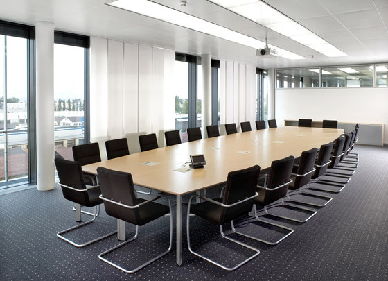 Segno conference table | Tables collectivités | RENZ
