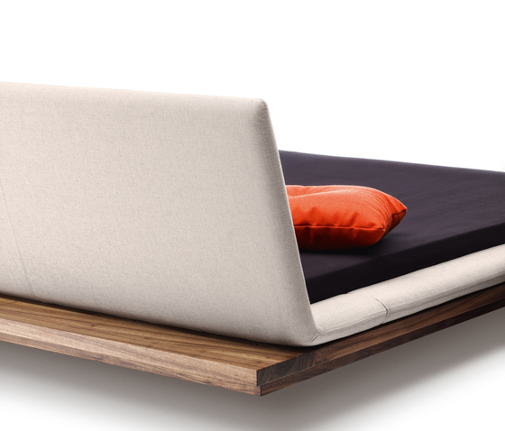 MAT bed | Lits | Holzmanufaktur