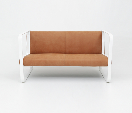 Ova 2-Sitzer Sofa | Sofas | STILTREU